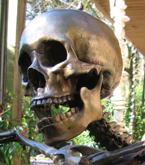 Sculpture of a skeleton