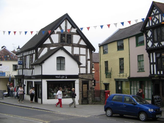 tudorbuildings.jpg